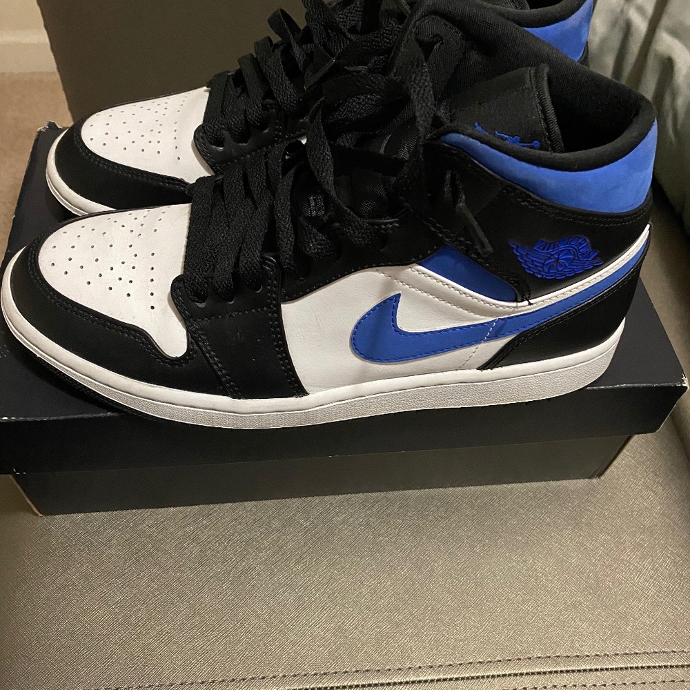 Jordan 1 Mid